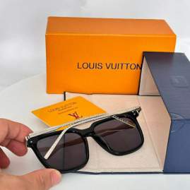 Picture of Louis Vuitton Sunglasses _SKUfw79399227fw
